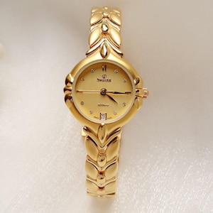 Vintage Rotary Quartz Watch for Women – Oval Gold Ladies Cocktail Wristwatch – Retro Jewelry Gift for Her – 1980s Women's Timepiece