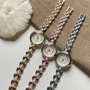 Vintage Bracelet Watch for Women – Gold or Silver Minimalist Wristwatch – Small Face Elegant Retro Quartz Watch – Dainty Gift for Her