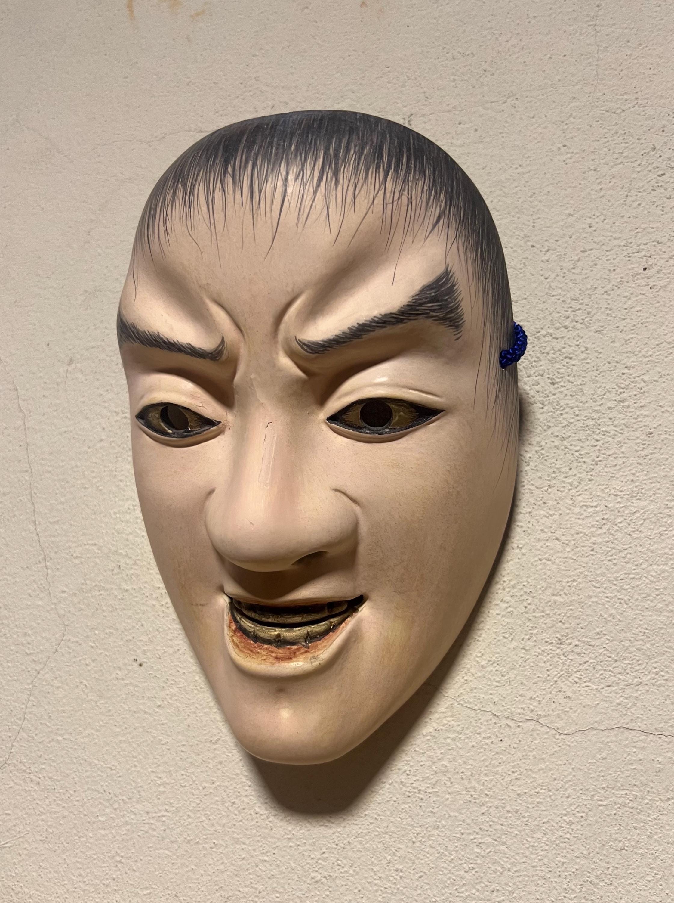 本物の手彫り日本能面「大童子」 - 迫力ある「怒れる少年」神の表情 