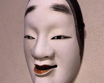 能面 微笑みの木製小面 能面 微笑みの木製小面