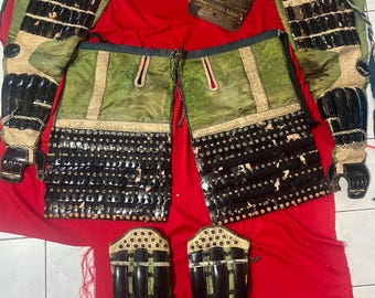 南蛮襟、鉄小鰭の珍しい胴 具足 江戸時代 戦国時代 本歌 侍 武士 等身