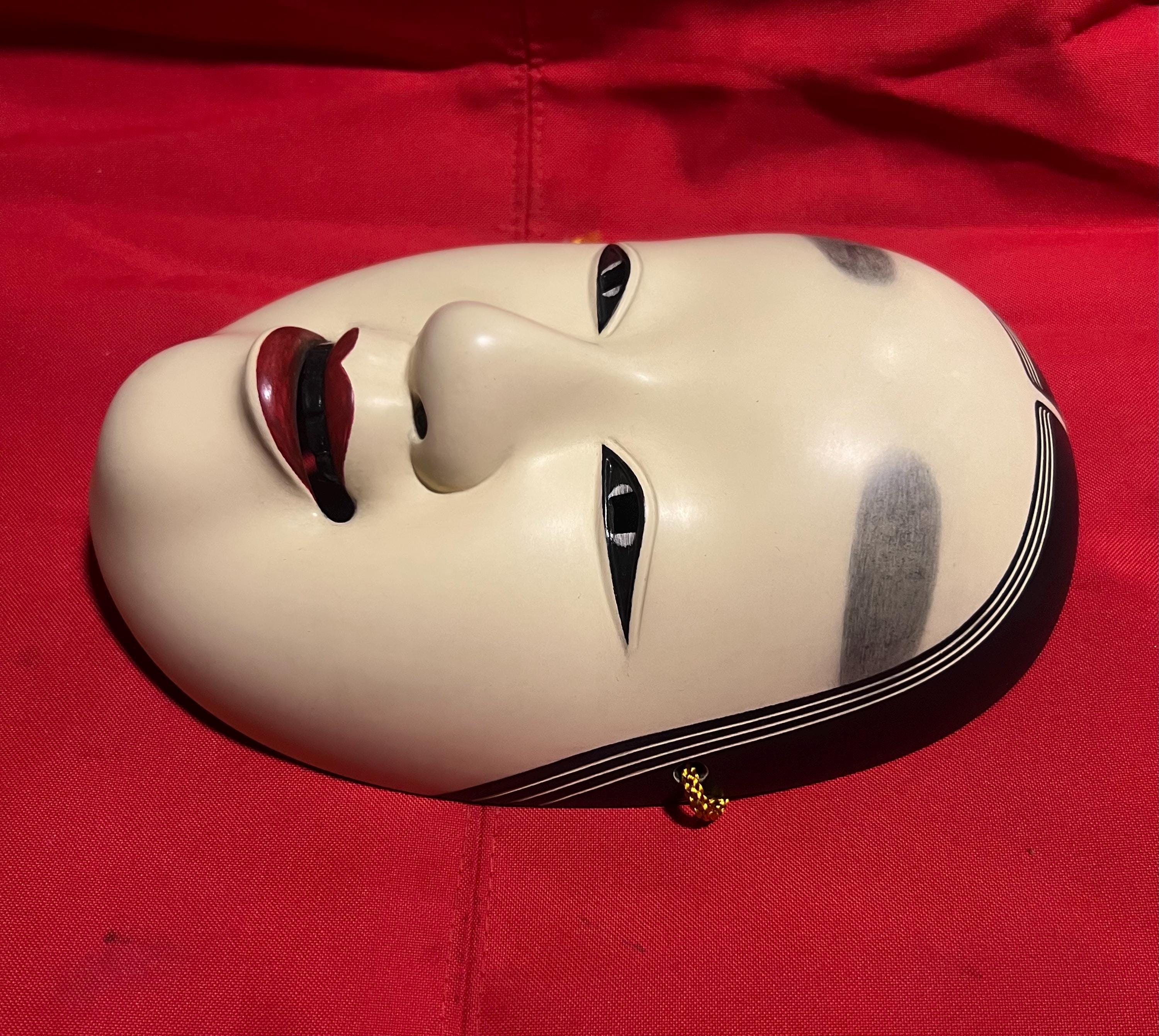 詳細不明 小さい能面 女面 小面 箱付き 【公式通販】