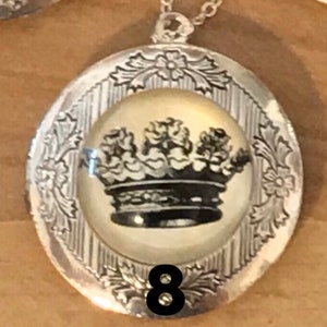 Silver Locket~Elegant~Clock Locket-Photo Locket-Silver Pendant-French Clock photo~5 past 10