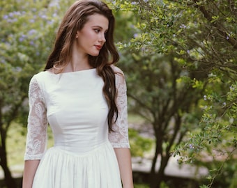 Handmade Linen Wedding Dress with White Lace Sleeves | Cottagecore Bridal Gown