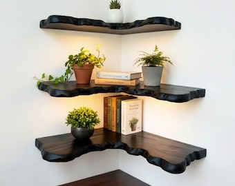 Estante flotante de esquina con borde natural, hecho a mano, tallado en madera negra, estantería de pared con escultura de madera flotante, mueble para libros
