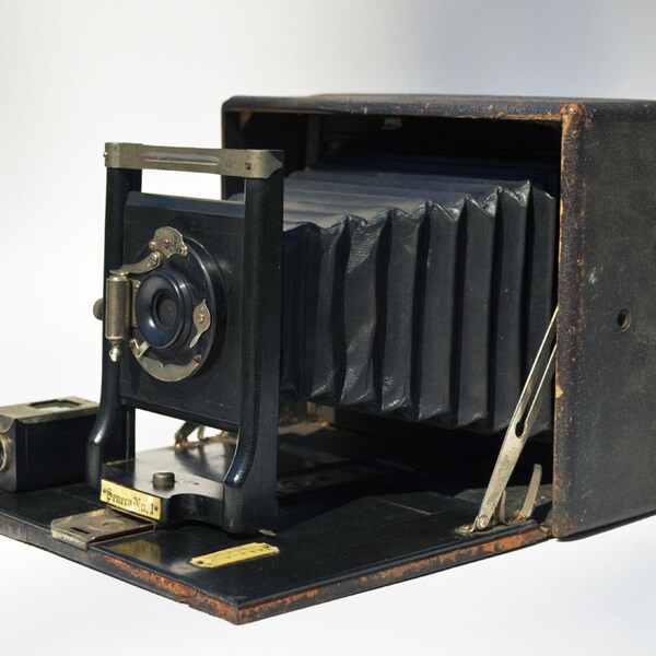 Seneca No. 1 5x7 folding plate camera, for repair or display only