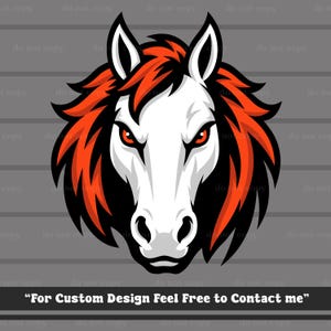 Puede incluir: Una ilustración gráfica de una cabeza de caballo con cara blanca, contornos negros definidos y una melena vibrante de color naranja y negro. El caballo tiene ojos rojos intensos y una expresión concentrada. Debajo del gráfico, el texto dice: For Custom Design Feel Free to Contact me.