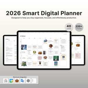 Może przedstawiać: Trzy tablety wyświetlają cyfrowy planer z tekstem "2026 Smart Digital Planner" na górze. Planer oferuje 40 okładek i ponad 220 naklejek. Na dole obrazu widnieje tekst: '25 DEC-'26 DEC 224 Naklejki | 40 Okładek | Biały Kolor | Początek Niedziela i Poniedziałek.