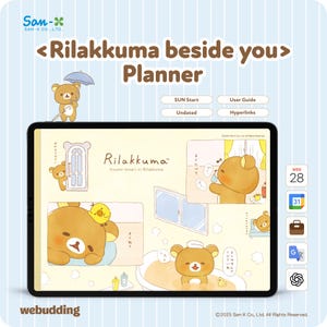 Może przedstawiać: Cyfrowy planer z ilustracjami Rilakkumy. Ekran pokazuje Rilakkumę w różnych scenach, z tekstem takim jak "Rilakkuma", "Itsumo tonari ni Rilakkuma" i etykietami funkcjonalnymi. Planer ma niebiesko-białe paski w tle. Na obrazku widnieje również tekst "webudding".