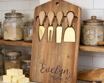 Personalisiertes Charcuterie-Brett mit Messern, graviertes Käsebrett-Set, Käseservierplatte, Hochzeitsgeschenk, Abschlussgeschenk des Maklers