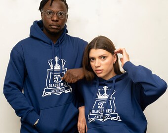 Blauer Baumwoll Hoodie: Gut Geschnittenes Design