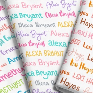 Tessuto personalizzato per bambine / Tessuto con nome colorato e luminoso / Tessuto per trapuntatura / Tessuto con nome personalizzato / Stampa per bambini per la cameretta dei bambini tagliata su misura e quarto di grasso