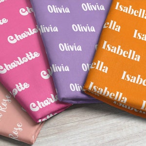 Tessuto con nome personalizzato / Scegli il carattere + il colore Tessuto personalizzato / Tessuto con nome personalizzato / Tessuto con nome per ragazze Stampa tagliata su misura e Fat Quarter