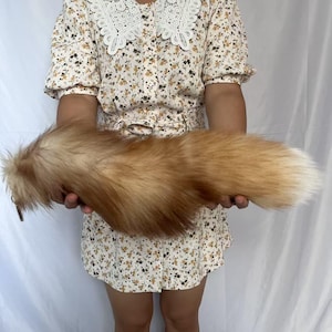 17&quot; to 18&quot; Fluffy Big Fox Tails Cosplay Tails Cosplay Fox Tails Natural Fox Tails with Keychains Blonde Ombre Cosplay Fox Tails