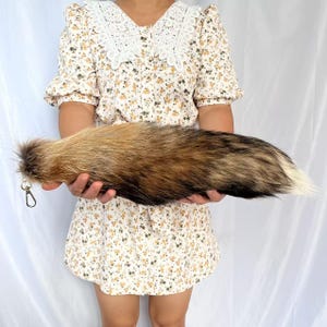 18&quot; Fluffy Big Fox Tails Cosplay Tails Cosplay Fox Tails Natural Fox Tails with Keychains Brown Ombre Cosplay Fox Tails
