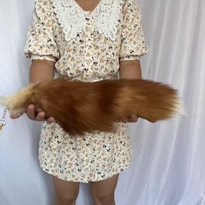 17&quot; to 18&quot; Fluffy Big Fox Tails Cosplay Tails Cosplay Fox Tails Natural Fox Tails with Keychains Brown Ombre Cosplay Fox Tails