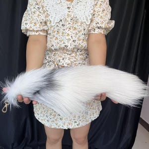 18&quot; Fluffy Big Fox Tails Costume Fox Tails Halloween Fox Tails Natural Fox Tails with keychains White Decorative Fox Tails Bag Charms
