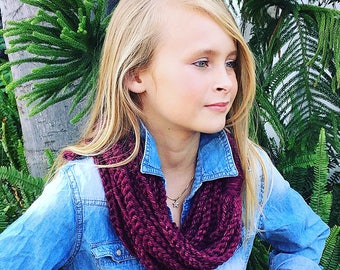 Infinity Scarf - Chain Scarf - Neck Warmer - Winter Wear - Women - Girls - Christmas Gift - Knit Scarf - Fashion Scarves