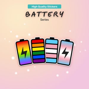 Könnte beinhalten: Vier rechteckige Batterie-Aufkleber mit abgerundeten Ecken. Der erste zeigt einen Regenbogenverlauf mit einem schwarzen Blitz. Der zweite hat horizontale Regenbogenstreifen. Der dritte hat horizontale rosa, weiße und blaue Streifen. Der vierte ist rosa, weiß und blau mit einem schwarzen Blitz. Der Text lautet High Quality Stickers BATTERY Series.