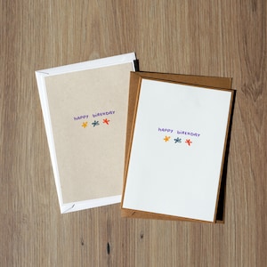ANNIVERSAIRE - Carte de vœux risographe faite à la main au format A6 avec motif, imprimée dans les couleurs Jaune Tournesol, Rouge, Violet, Bleu Sarcelle