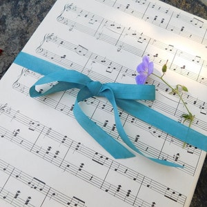 Vintage Sheet Music-Junk Journal Supplies-Craft Pack-Origami-Music Pages-scrapbooking-Wedding Paper-decoupage-Centerpiece-Upcycled-Confetti