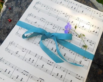 Vintage Sheet Music-Junk Journal Supplies-Craft Pack-Origami-Music Pages-scrapbooking-Wedding Paper-decoupage-Centerpiece-Upcycled-Confetti