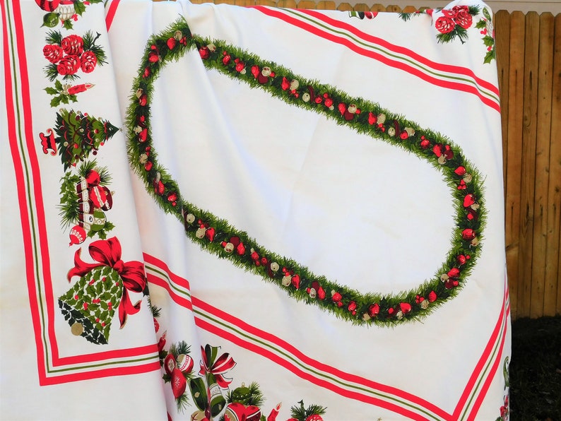 Vintage Linens-Vintage Christmas-Table linens-Christmas Tablecloth-Holiday Tablecloth-Vintage Tablecloth-Farmhouse