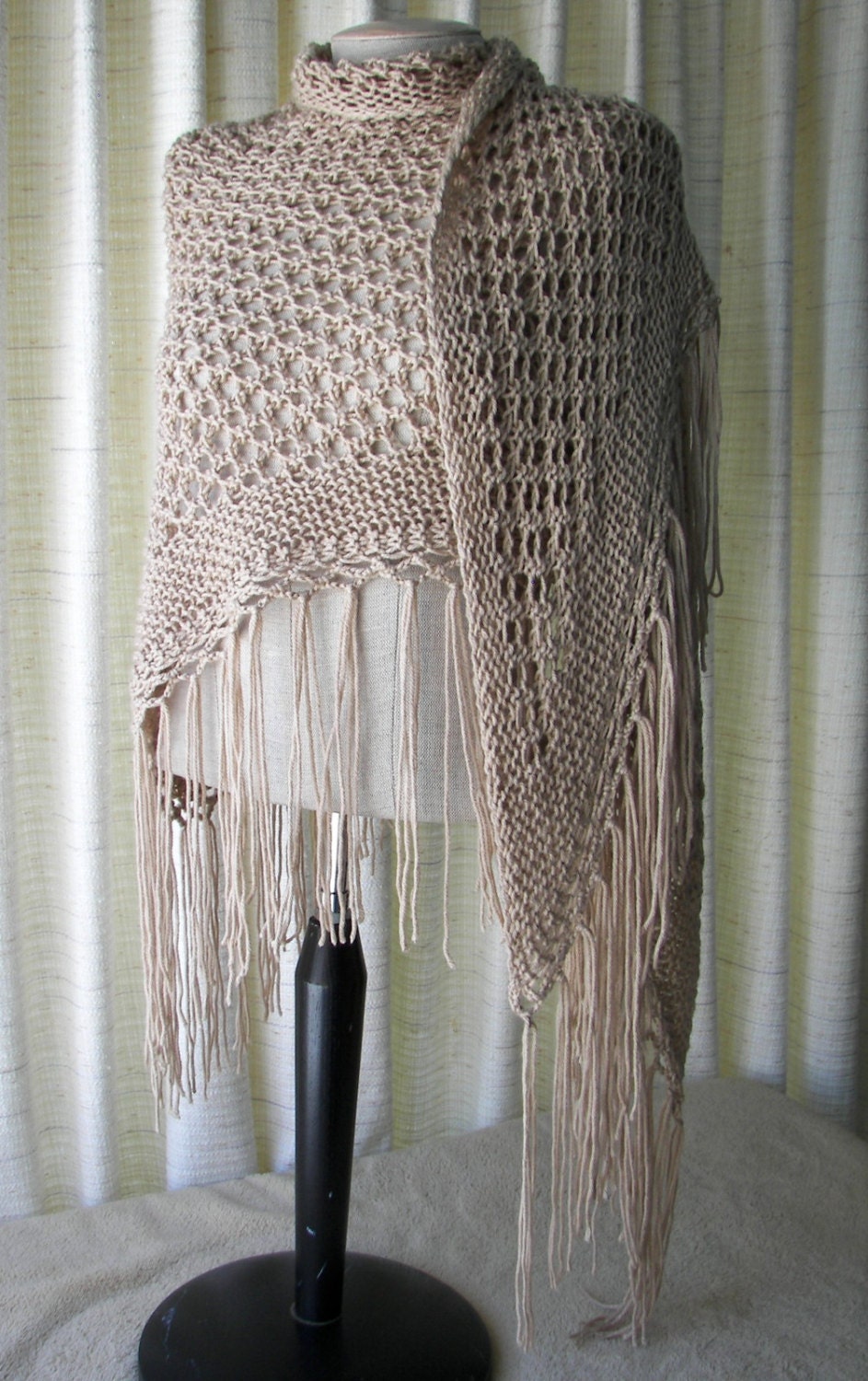 Scarvii - Classic Knitted Triangle Shawl as Outer Accessory