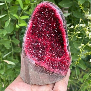 Red Geode quartz Crystal Cluster,quartz crystal geode,Mineral Vug specimen,Crystal Geode specimen,Home Decoration Crystal Gifts random 1pc