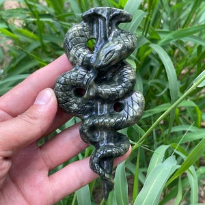 5.5&#39;&#39;+ Natural Green Jade quartz,quartz crystal,hand carved,Crystal Snake Wand Skull,Home Decoration Crystal Gifts 1PC