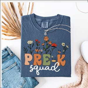 Wildblumen Pre-K Lehrer Shirt: Zurück zu Schulgruppe T-Shirt
