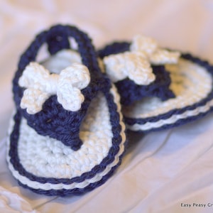Crochet pattern- baby flip flop, bow, sandal, beach, baby shoe, PDF format