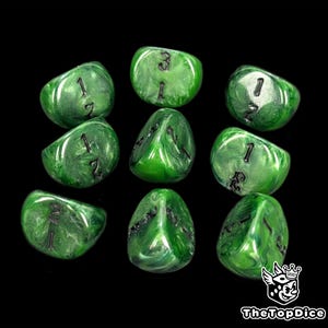 Green & Black D3 Dice Three Sided Dice for Wargames, TTRPG, Tabletop Games, RPG Counters, Role Dice, D3 Marker, 3 Face Resin Dice.