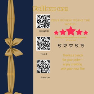 Może przedstawiać: Grafika cyfrowa w kolorystyce granatowo-beżowej. U g&oacute;ry tekst "Follow us", z kodami QR dla Instagrama, TikToka i Pinteresta. Zawiera r&oacute;wnież tekst "Your review means the world!" oraz "Thanks a bunch for your order - enjoy creating with your new file!"