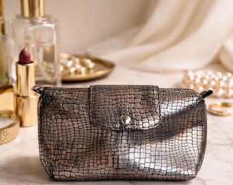 Neceser de piel metalizada, estuche de maquillaje suave con cremallera y cierre magnético, organizador de artículos de aseo hecho a mano, estuche de viaje de regalo para ella.