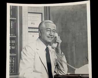 Robert Young black and white photograph as Marcus Welby 1974