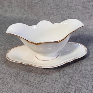 Eamag Bavaria gravy boat ivory with gold trim