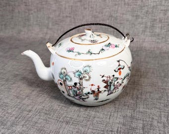 Antique Chinese Rose Medallion teapot (please read entire description)