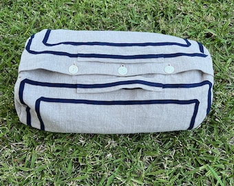 Mid 19th century linen travel bag, blue trim