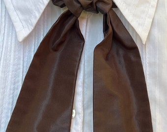 Truffle brown silk cravat, 19th century style