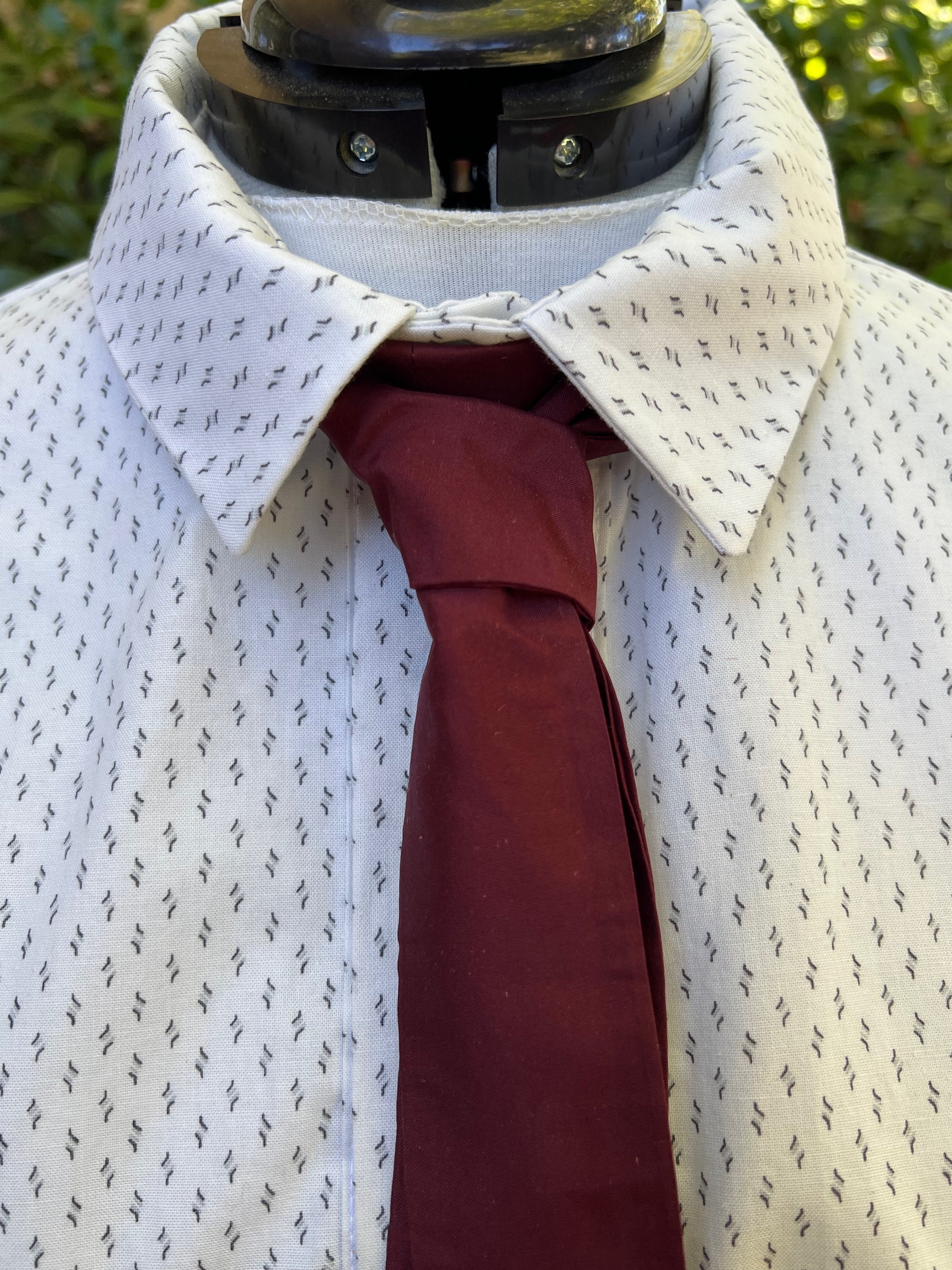 Fine White Linen Men's Historical Cravat Neck Wrap Stock 