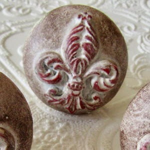 1 Red Antiqued Fleur de Lis Knob for Drawers or Cabinets