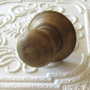 Set of 2 Round Wood Naturally Aged Knobs