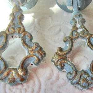 2 Finger Pulls White, Blue, Gold Distressed