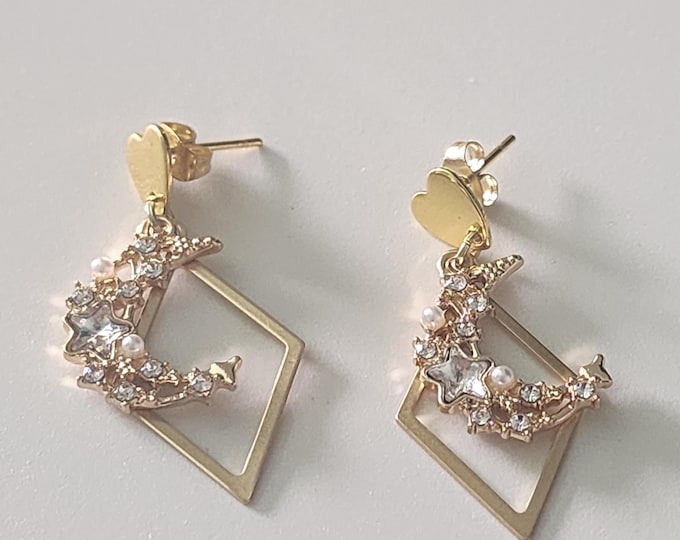 Diamond With Moon Dangle Earrings – Gold Celestial Drop Earrings with Crystals and Pearls, Romantic Heart Stud, Dainty Jewelry for Her