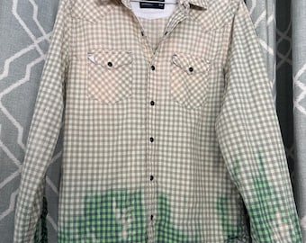 Bleached shirt, Size medium