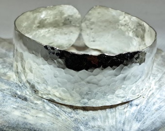 Super Lightweight Slim (0.6mm thick/2cm wide) Cuff Bangle with Smooth Edge: Handmade, hammered sterling silver