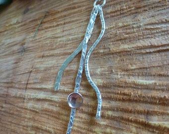 Collier pendentif ondulé en argent texturé et tasses dôme en cuivre : Fait à la main, en argent sterling et en cuivre