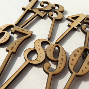 Wooden Number with inlay Cake Topper imagem 2