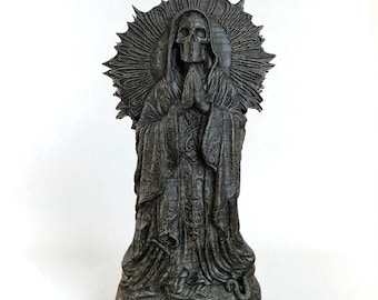 Statue de Père Noël en bois noir sculptée à la main : décoration d'autel